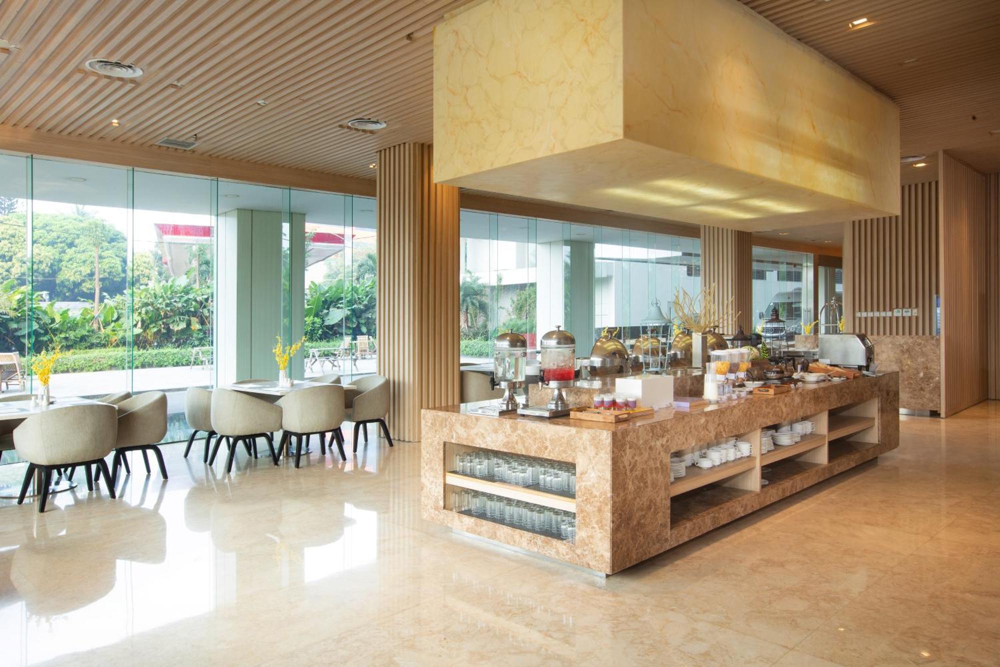 Louis Kienne Cikarang Hotel & Service Apartment Μπεκάσι Εξωτερικό φωτογραφία